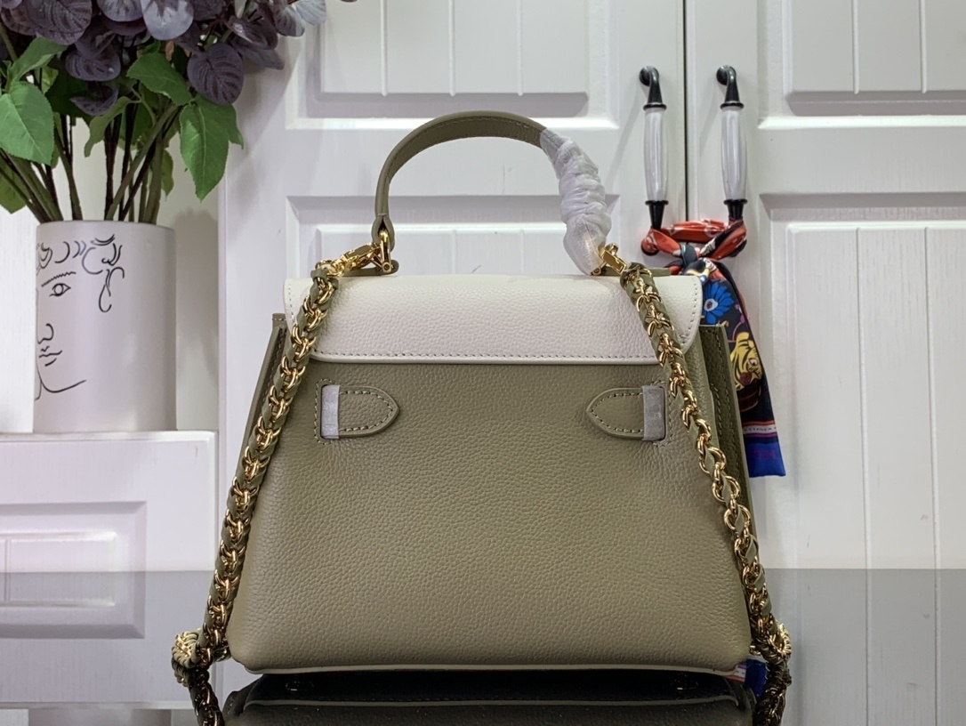 LV Handbag M20997