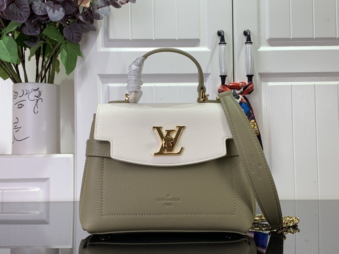 LV Handbag M20997
