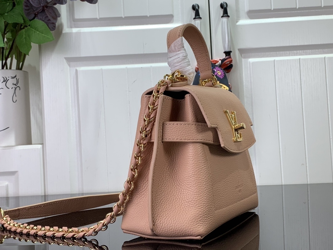 LV Handbag M21088