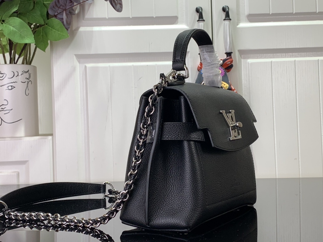 LV Handbag M21088