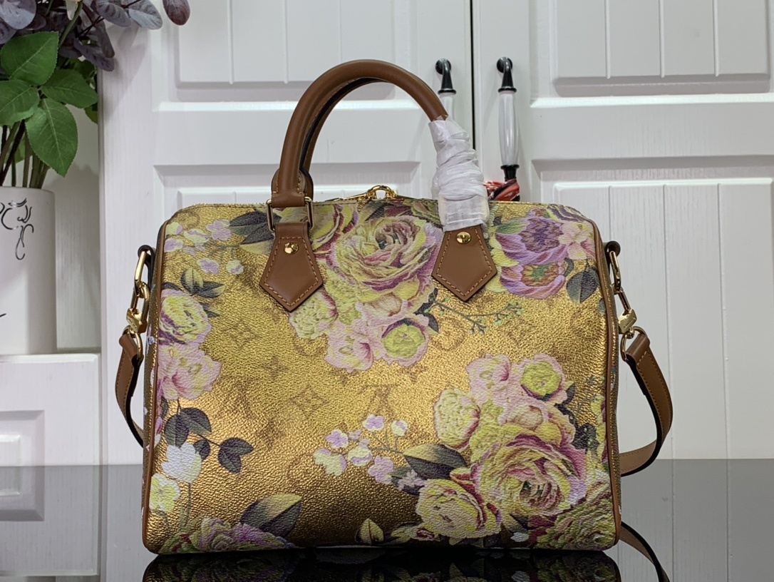 LV Handbag M21317 