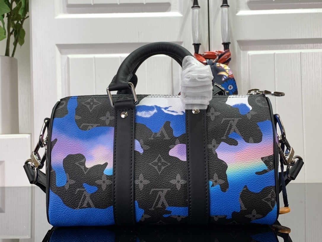 LV Handbag m21430