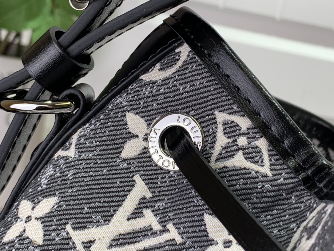 LV Handbag m21461 59606