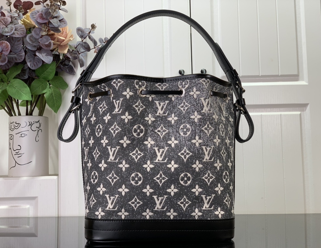 LV Handbag m21461 59606