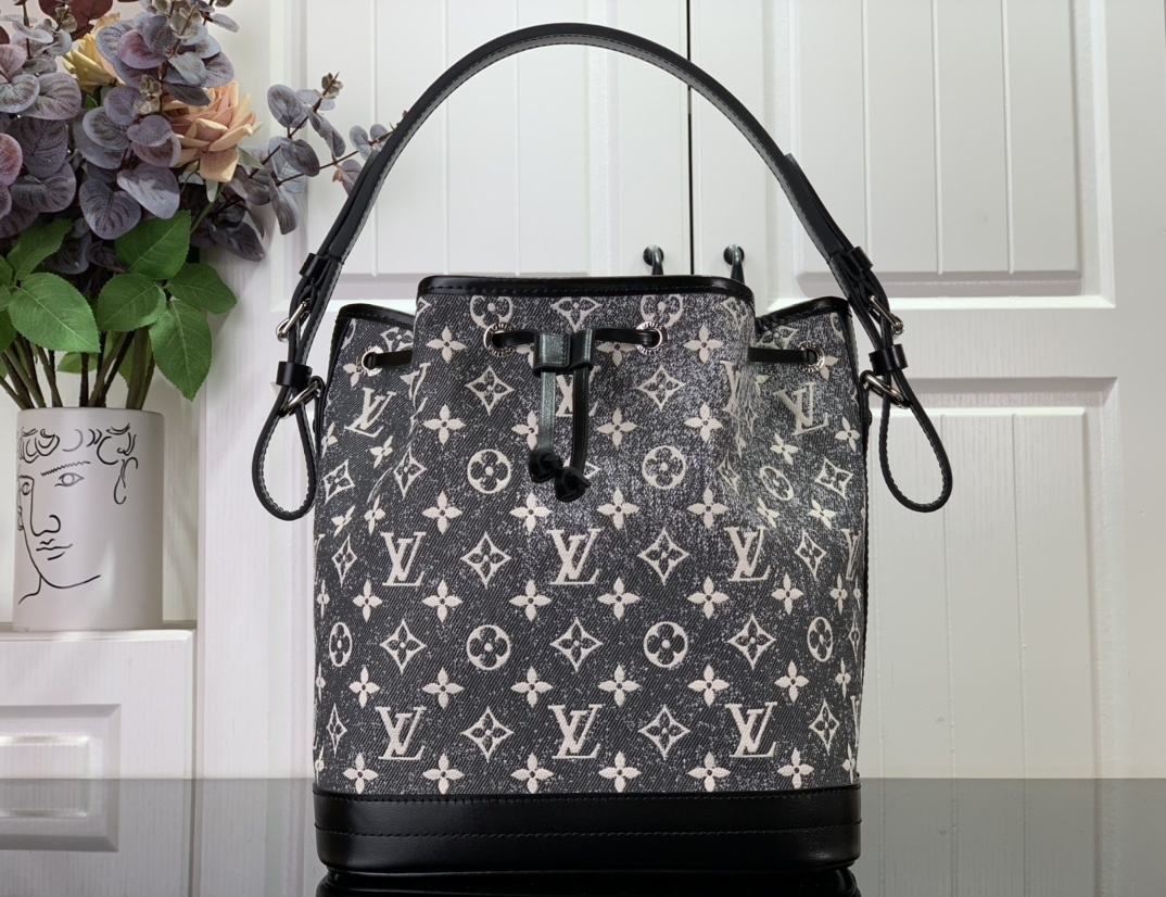 LV Handbag m21461 59606