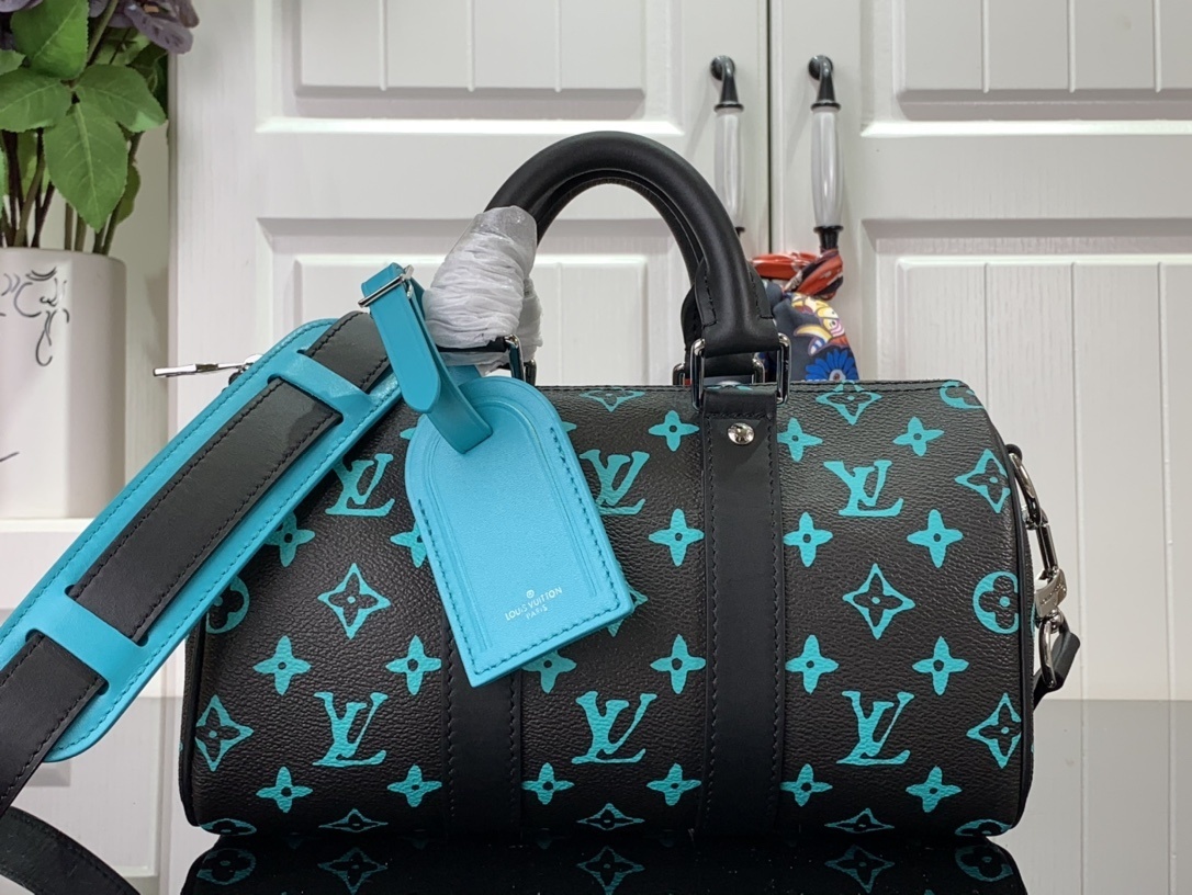 LV Handbag M21938 