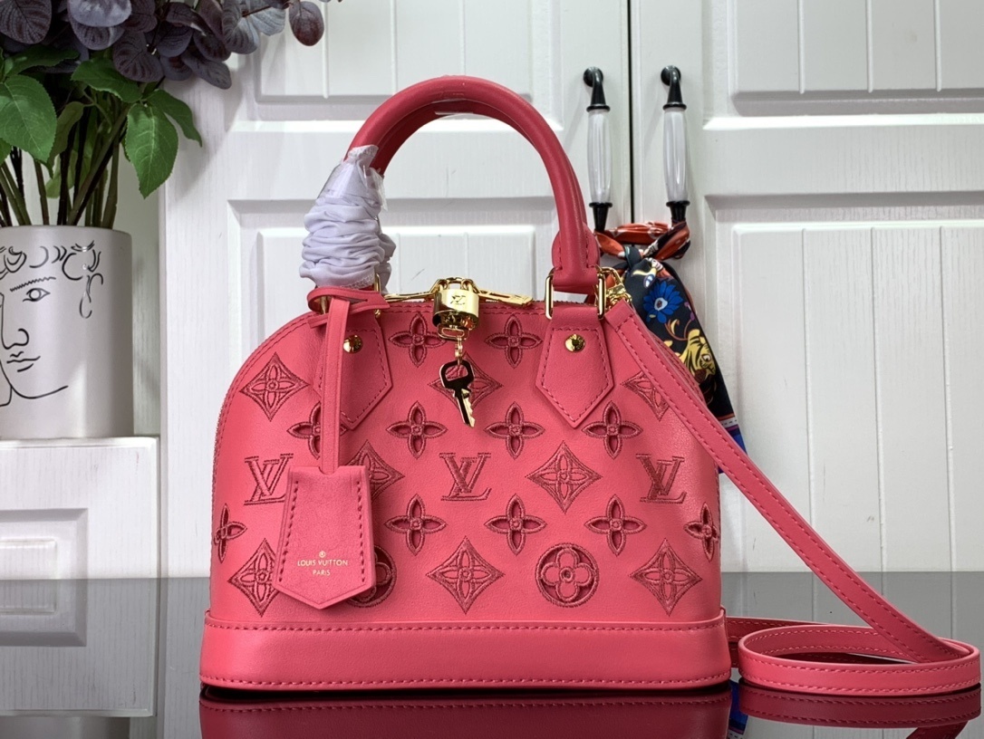LV Handbag m22878 