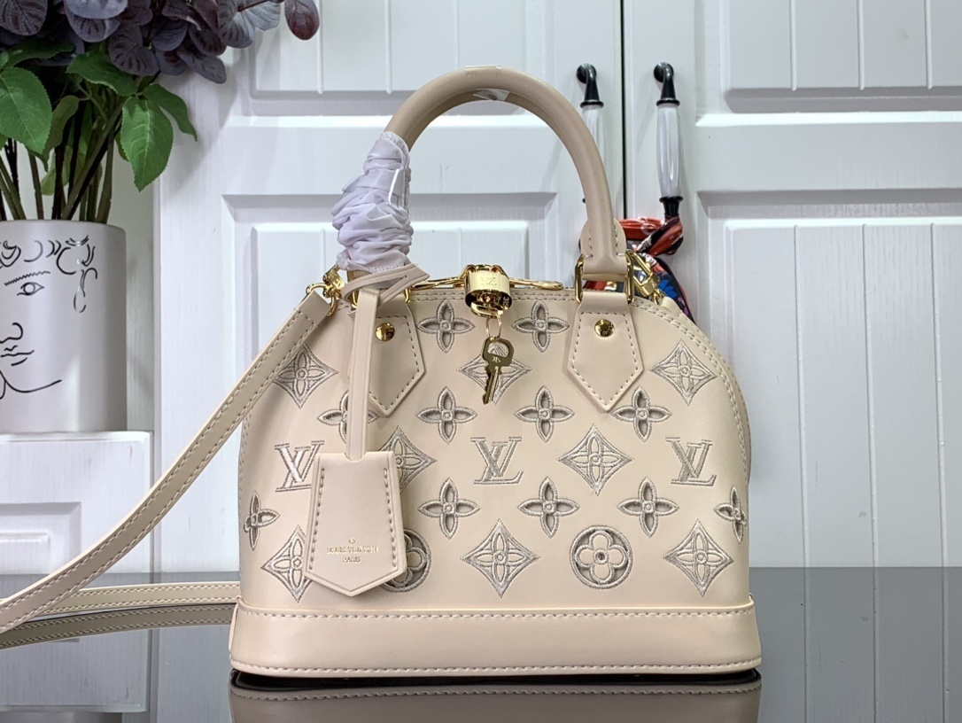 LV Handbag m22878 