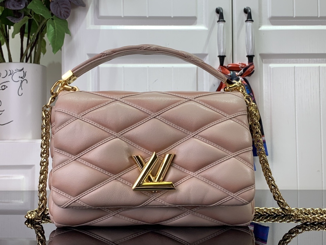 LV Handbag m22891 