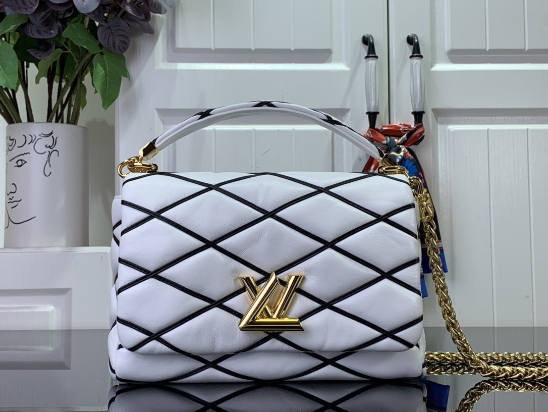 LV Handbag m22891 