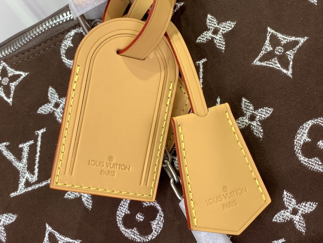 LV Handbag M24428 