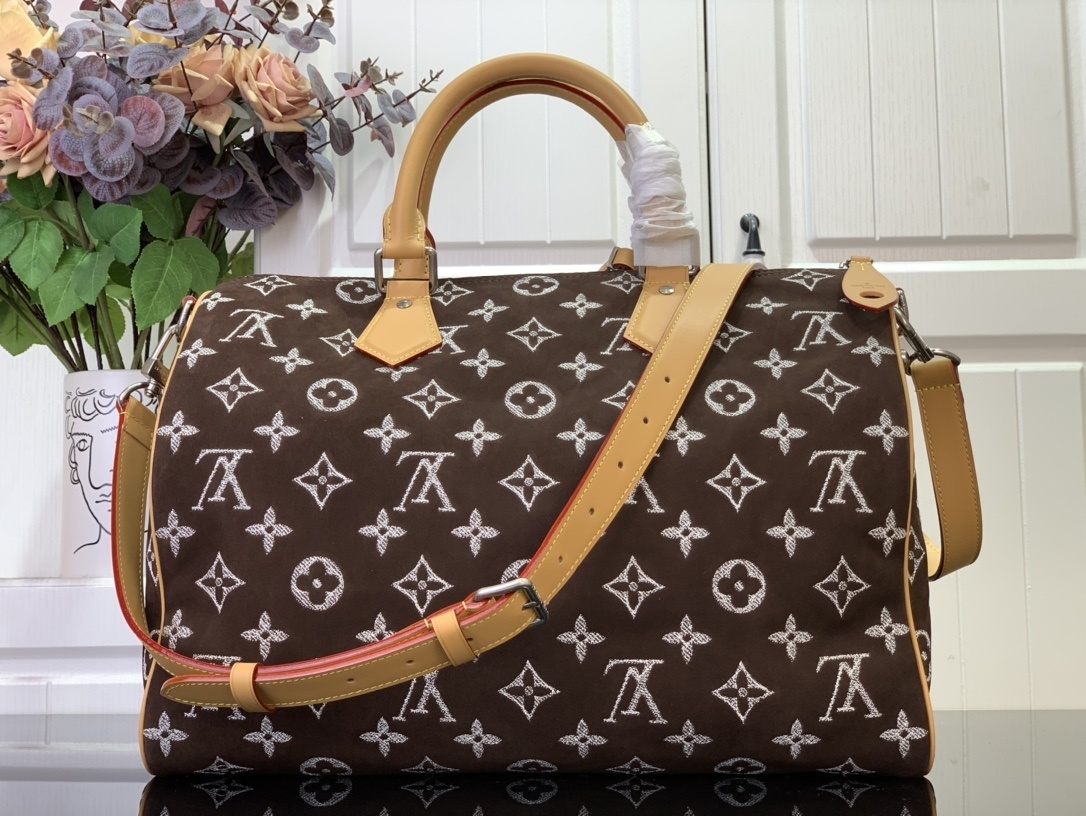LV Handbag M24428 