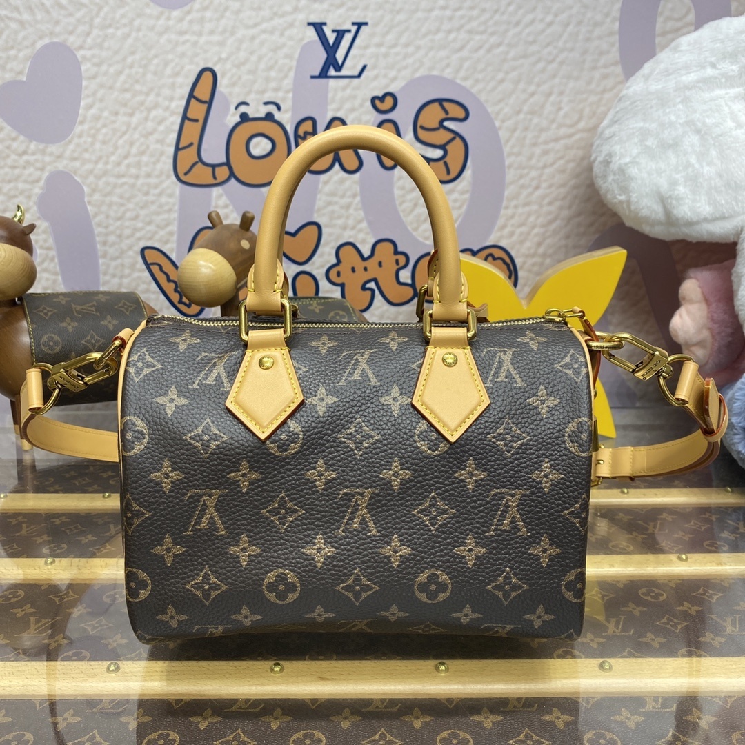 LV Handbag M24443