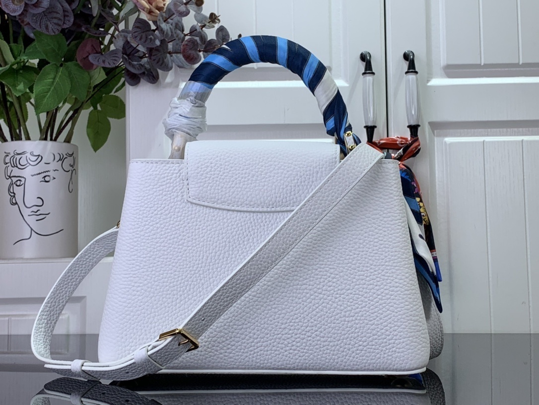 LV Handbag M24673