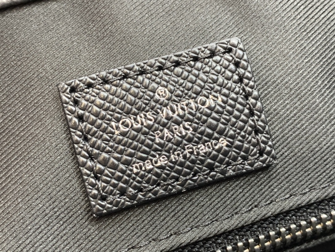 LV Handbag M30431