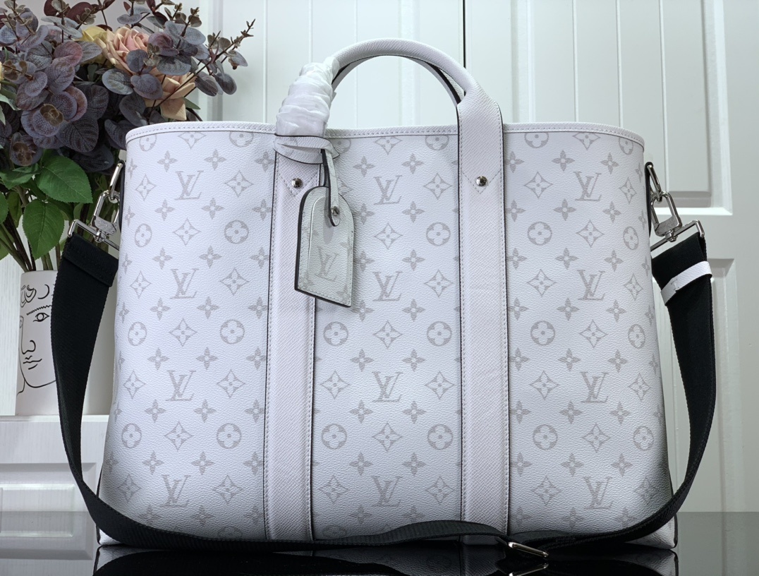 LV Handbag m30919 