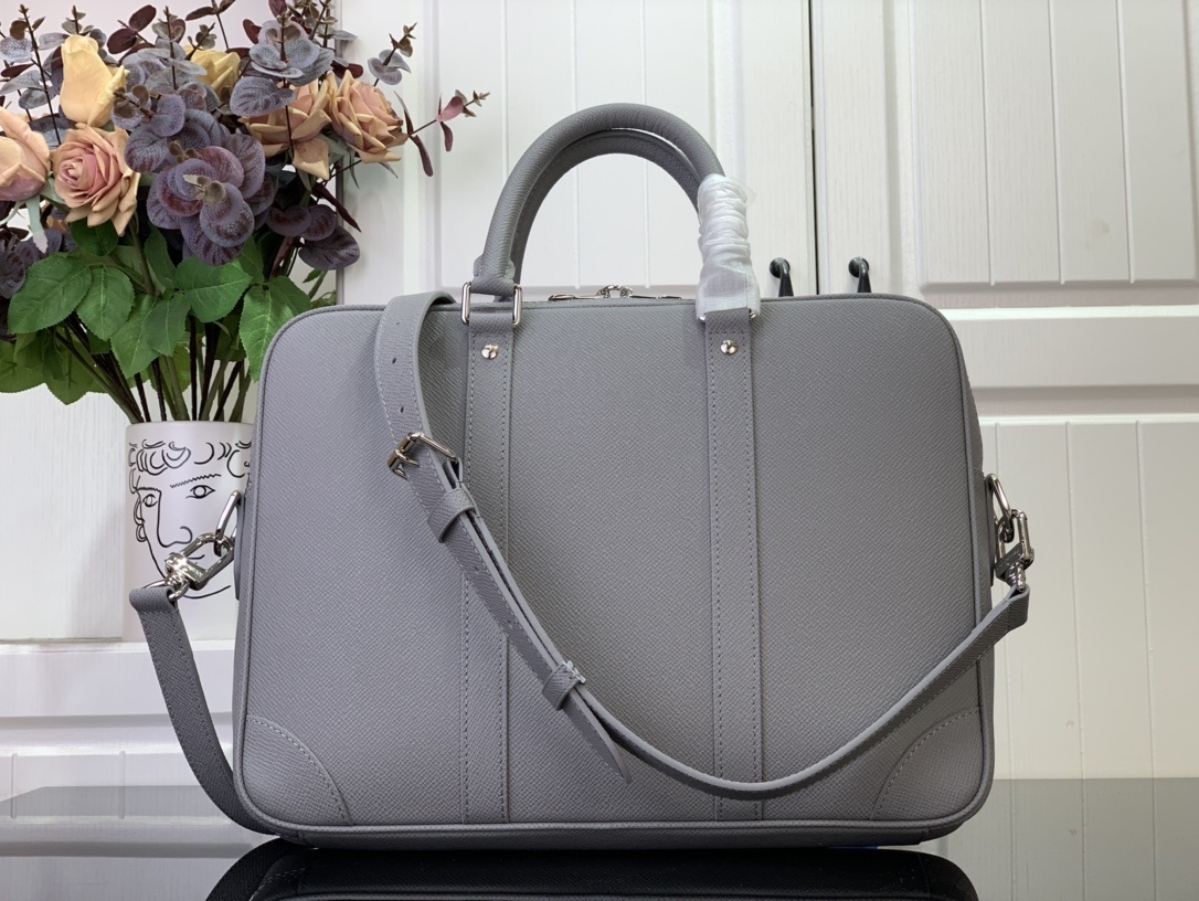 LV Handbag m30925