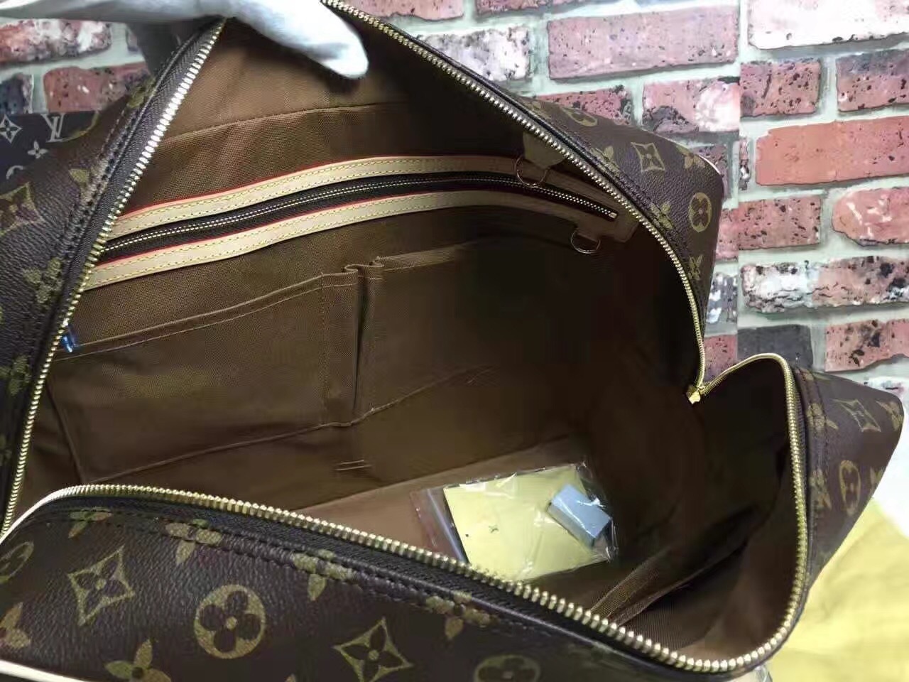 LV handbag M40223