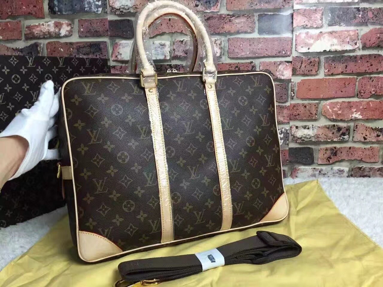 LV handbag M40223