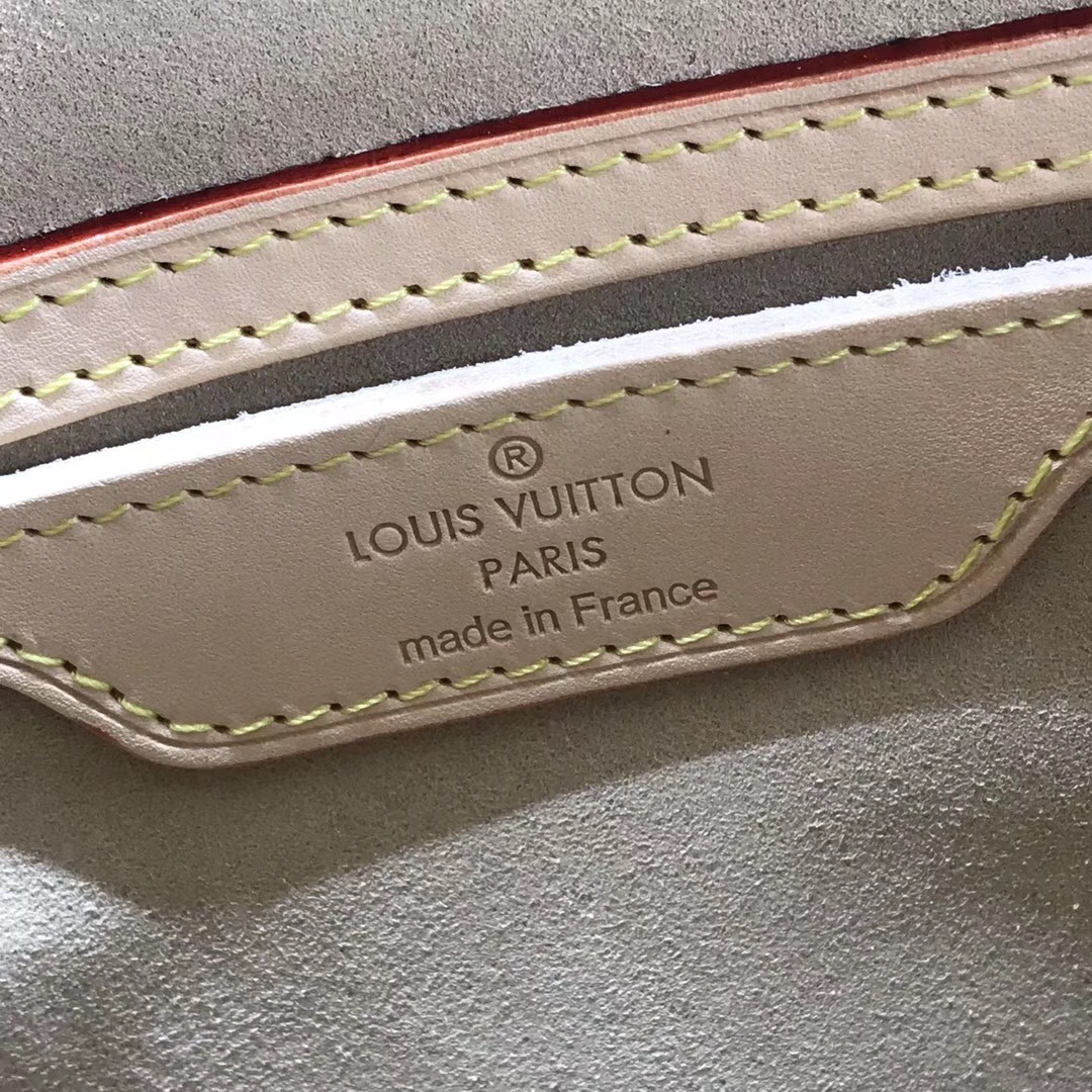 LV Handbag M40325 