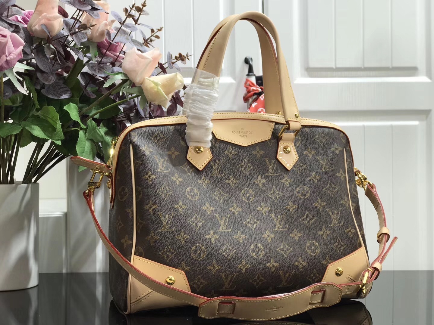 LV Handbag M40325