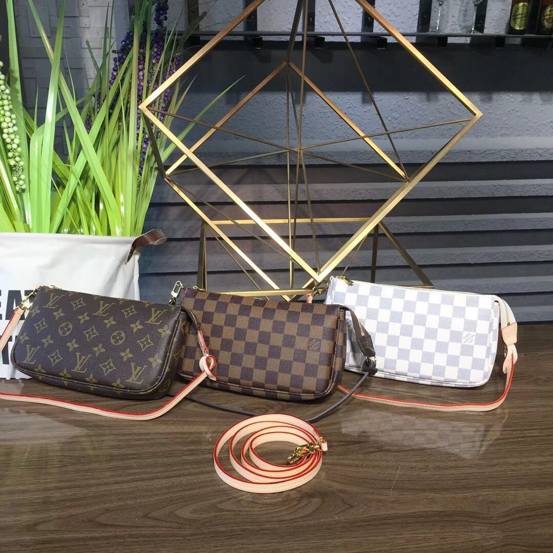 LV Handbag M40712 