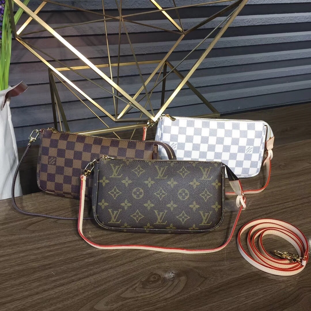 LV Handbag M40712 