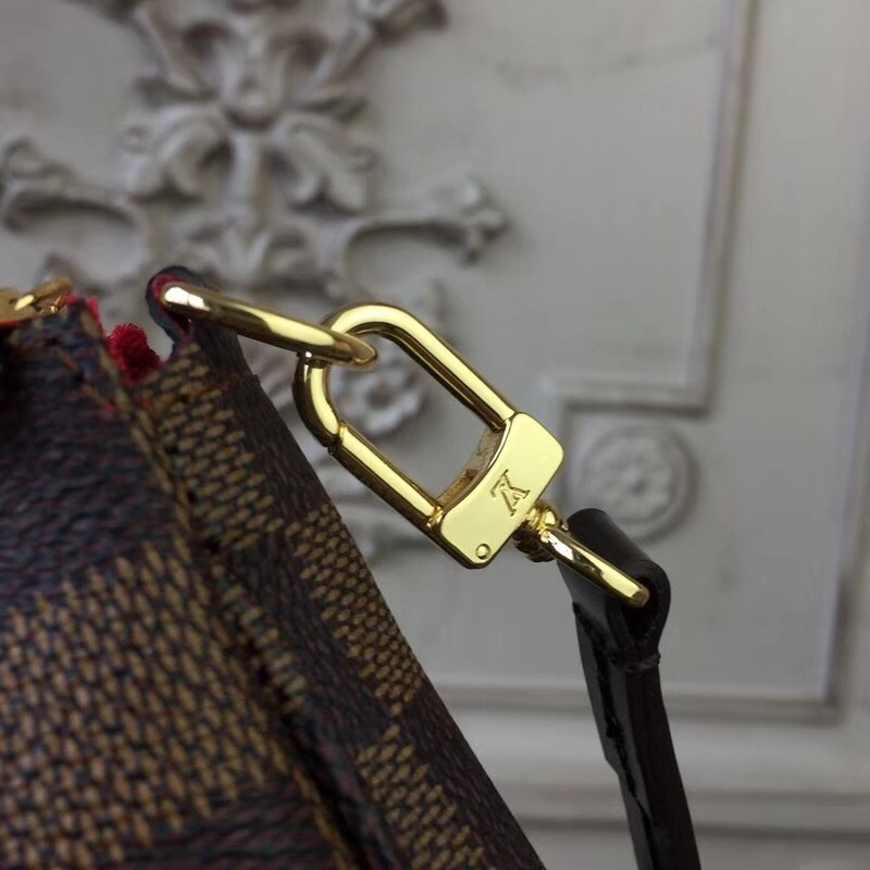 LV Handbag M40712 