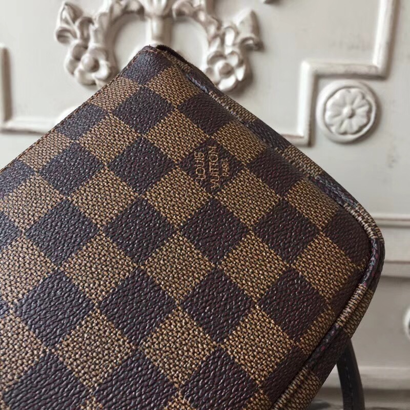 LV Handbag M40712 