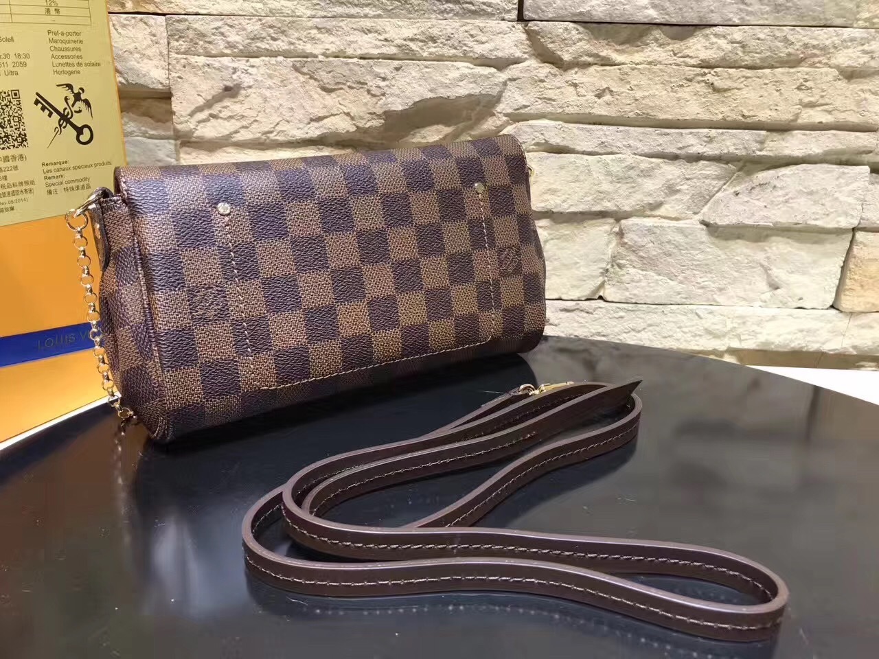 LV Handbag M40717 