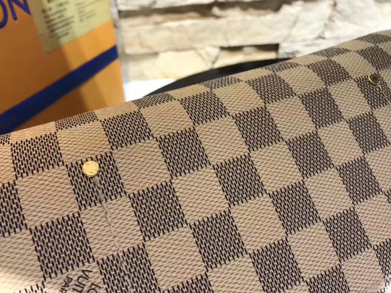 LV Handbag M40718 