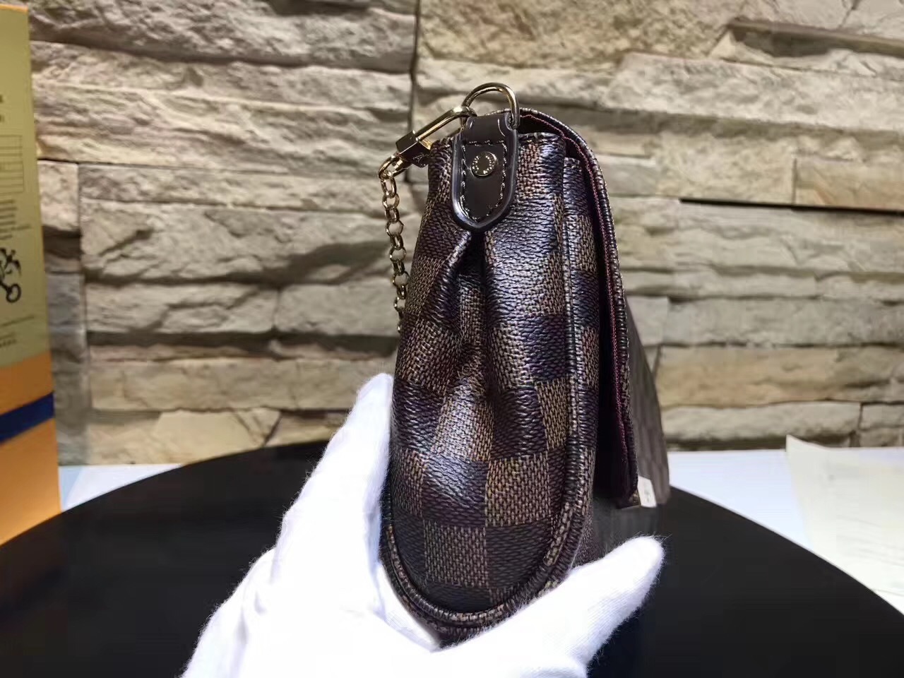 LV Handbag M40718 