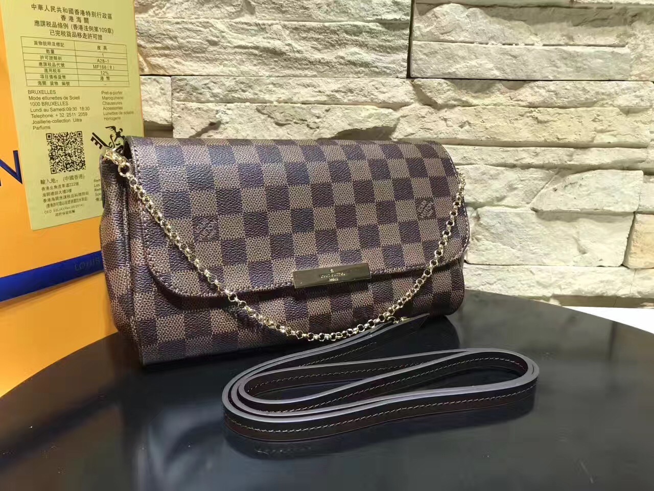 LV Handbag M40718 