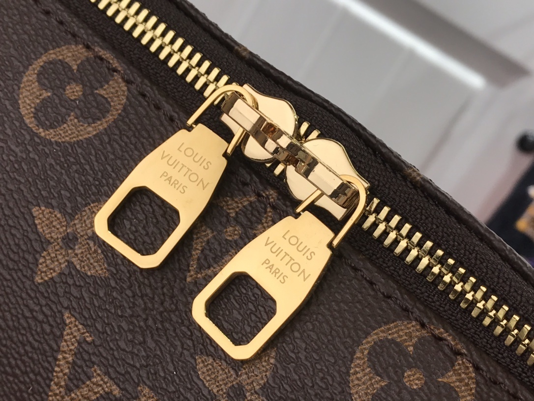 LV Handbag M41623 