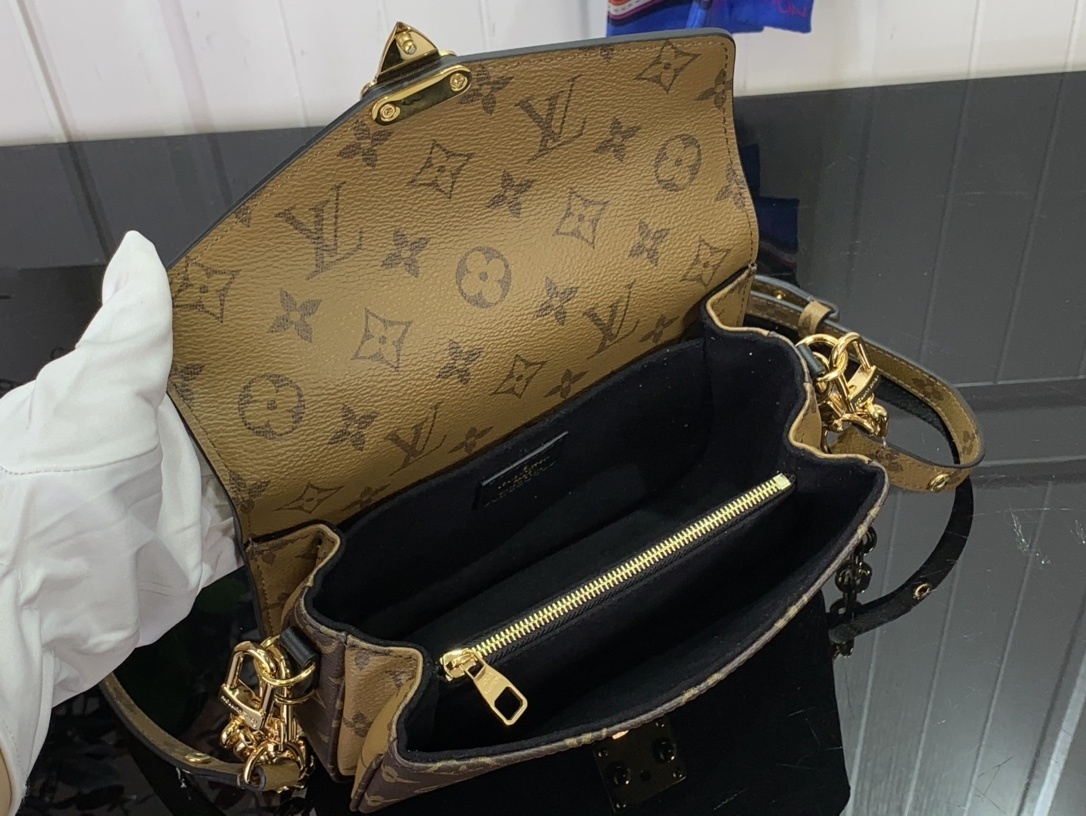 LV Handbag M46279