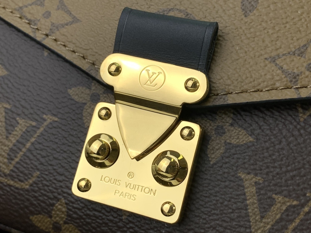 LV Handbag M46279