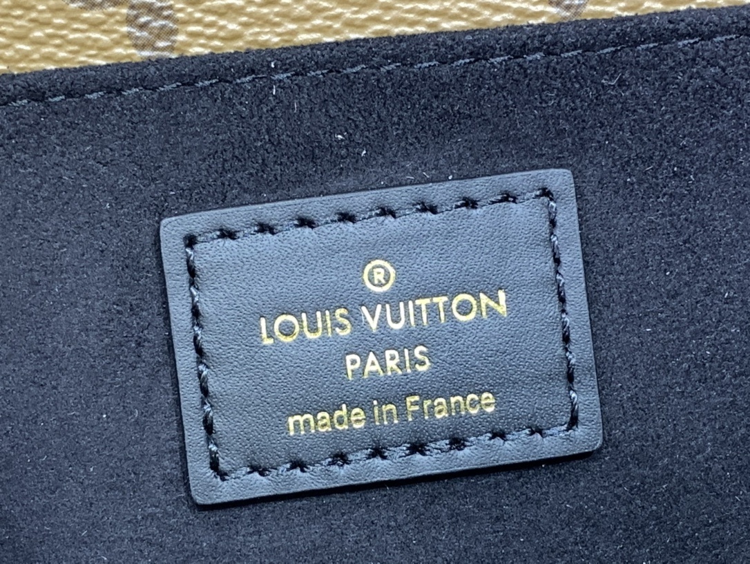 LV Handbag M46279