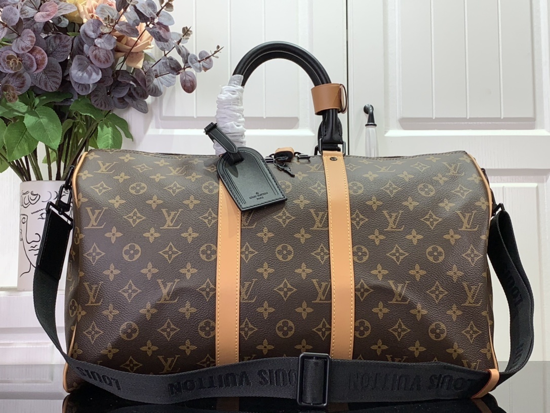 LV Handbag m46703