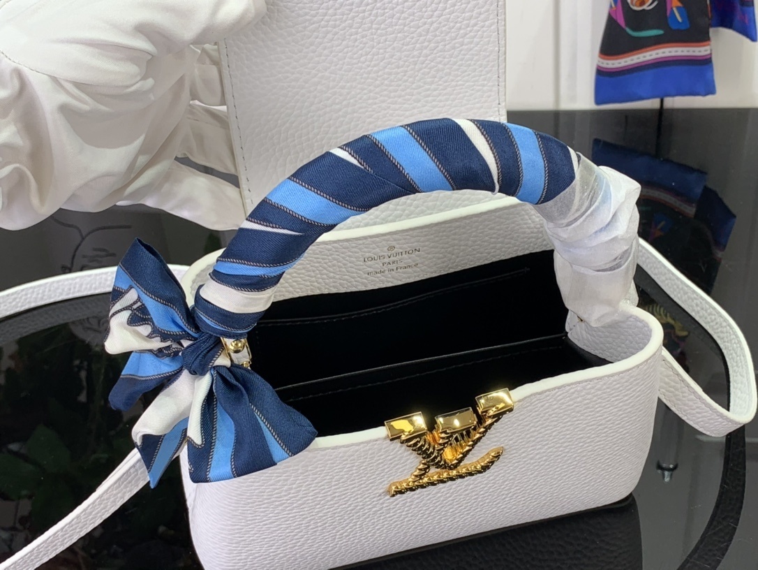 LV Handbag M48865