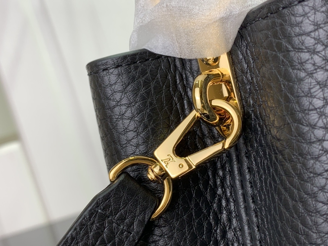 LV Handbag M48865