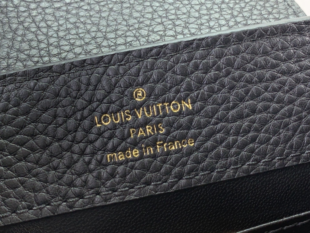 LV Handbag M48865