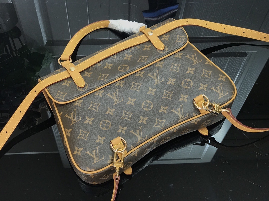 LV Handbag M51158 