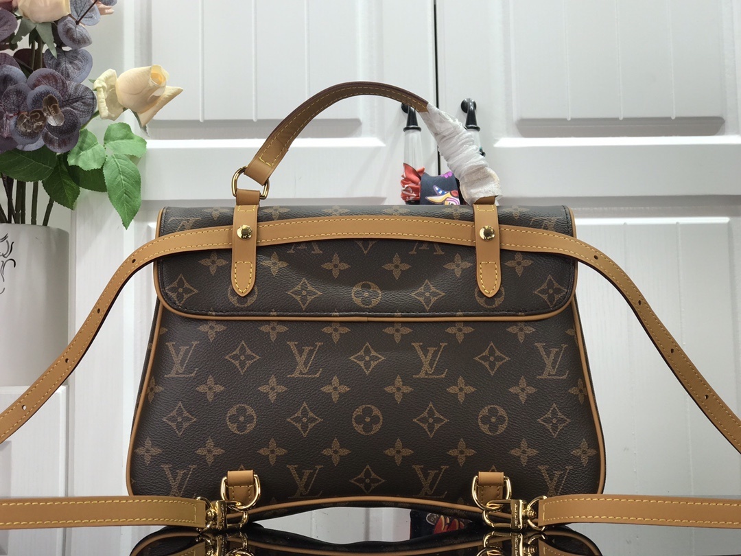LV Handbag M51158 