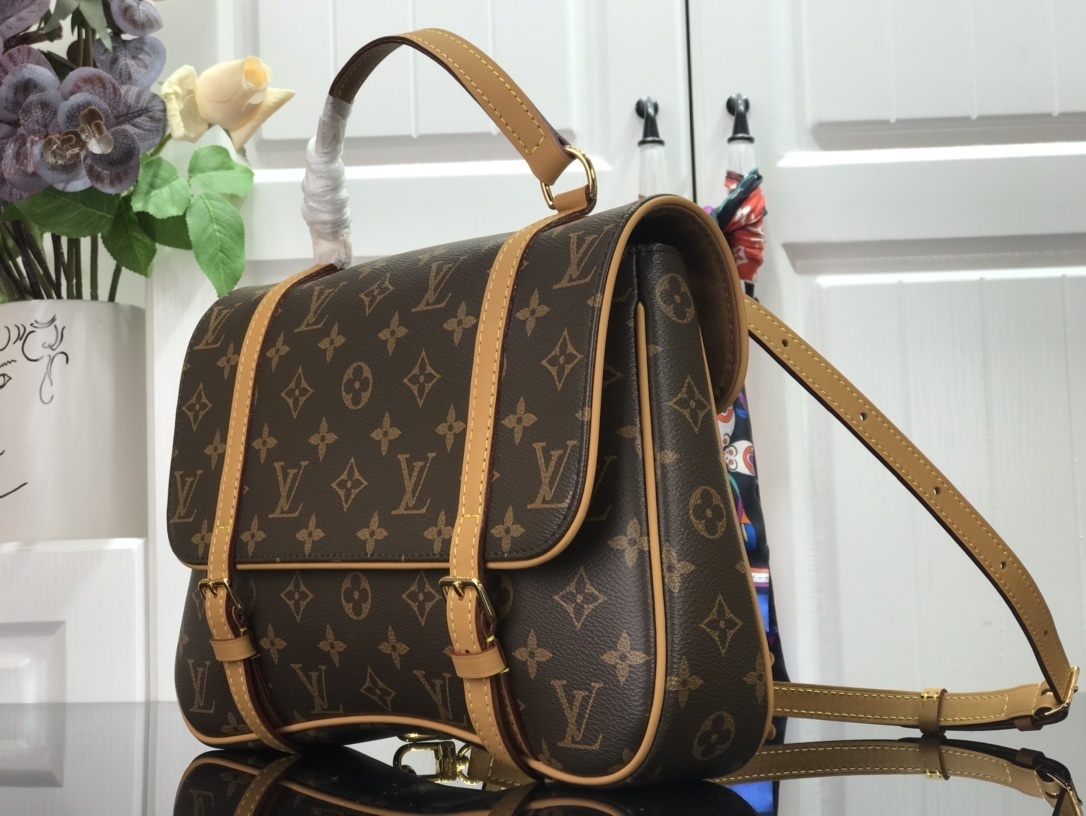 LV Handbag M51158 