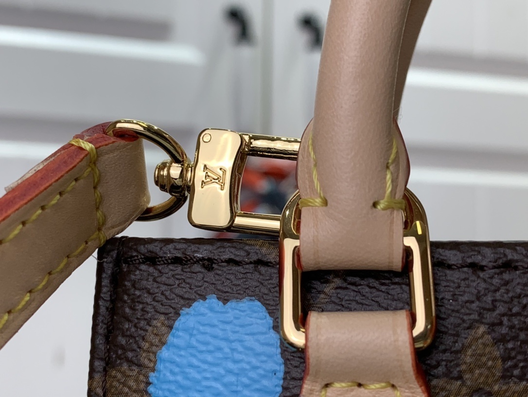 LV Handbag m81867
