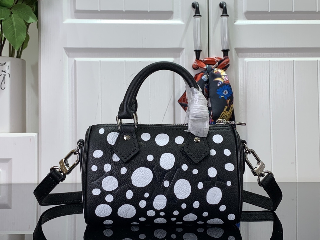 LV Handbag m81910R1