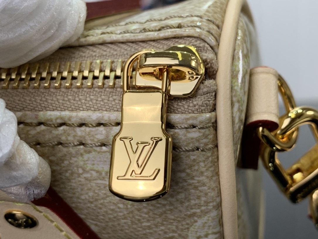 LV Handbag M82242