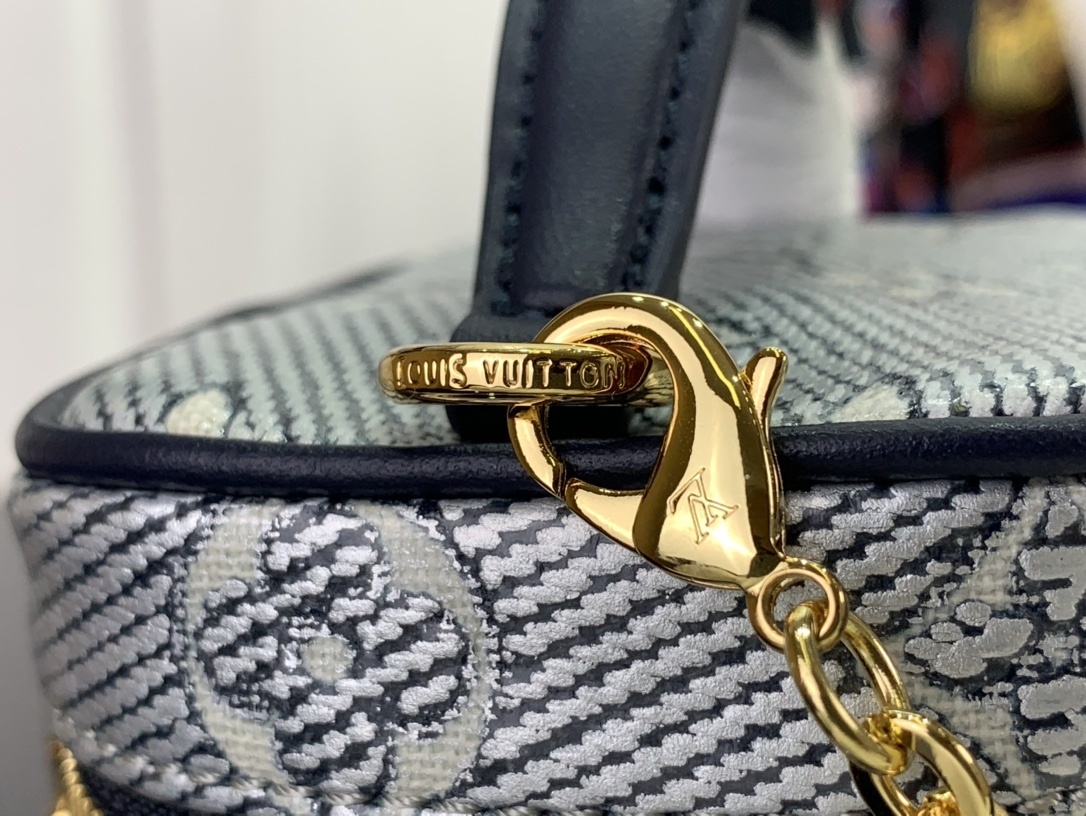 LV Handbag M82467