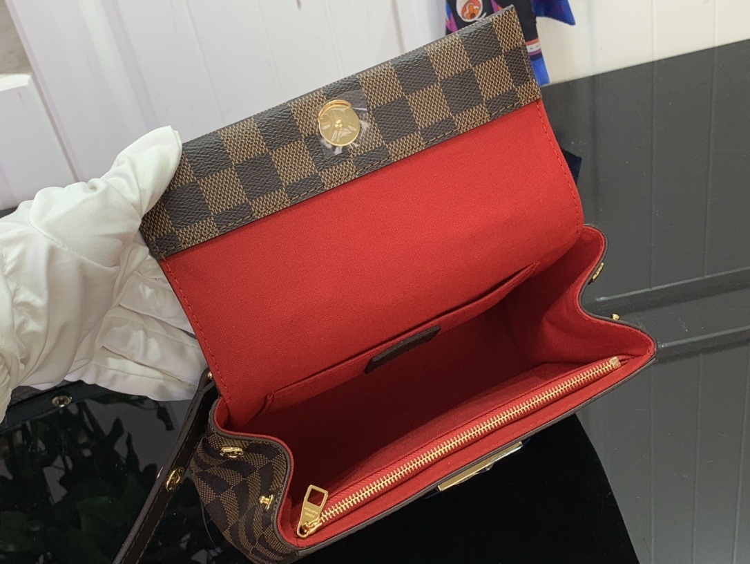 LV Handbag N00097