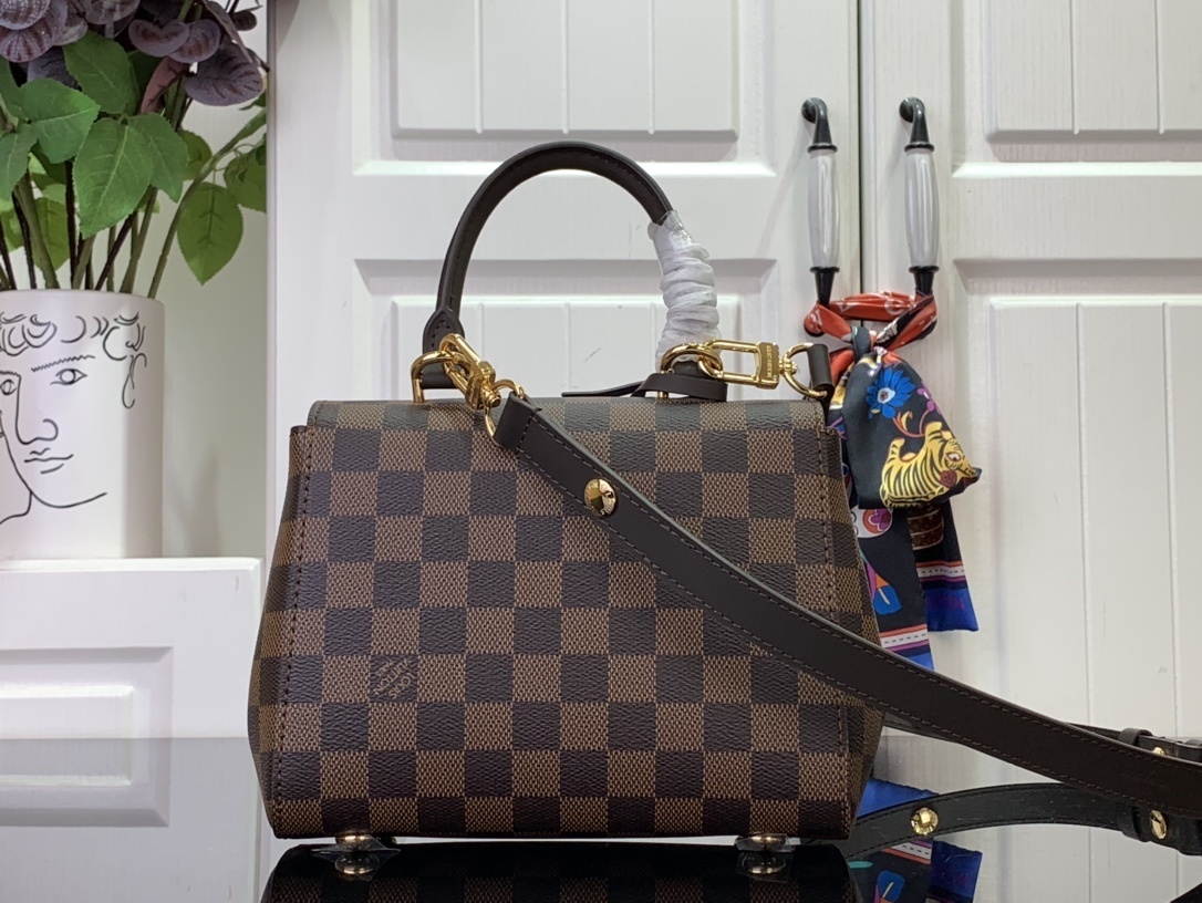 LV Handbag N00097